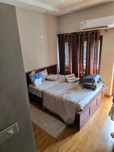 Bedroom Image of 2430 Sq.ft 3 BHK Builder Floor for rent in South Extension I New Delhi for Rs. 80000