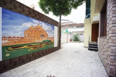 Balcony Image of 5850 Sq.ft 5 BHK Independent House for sale in Bapunagar Ahmedabad for Rs. 31100000