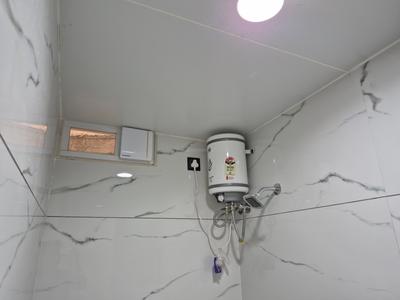 Bathroom Image of 200 Sq.ft 1 RK Builder Floor for rent in Vijay Nagar Indore for Rs. 16000