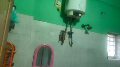 Bathroom Image of 915 Sq.ft 3 BHK Apartment / Flat for sale in Behala Kolkata for Rs. 2800000
