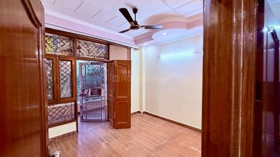 Bedroom Image of 1500 Sq.ft 3 BHK Builder Floor for rent in Vaishali Ghaziabad for Rs. 29000