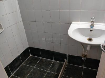 Bathroom Image of 600 Sq.ft 1 BHK Apartment / Flat for rent in Tyagi Build Uttam Townscape Elite, Yerawada Pune for Rs. 20500