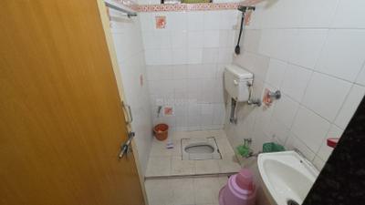 Komal Enclave Bathroom One 3