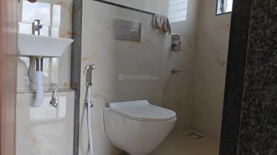 Bathroom Image of 550 Sq.ft 1 BHK Apartment / Flat for rent in Larkins Nest, Kasarvadavali Thane for Rs. 18000
