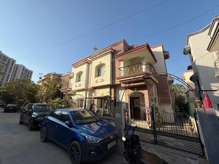 Nand bunglow Main Image 1