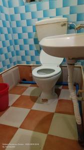 Bathroom Image of 800 Sq.ft 2 BHK Apartment / Flat for rent in Paschim Putiary Kolkata for Rs. 11500