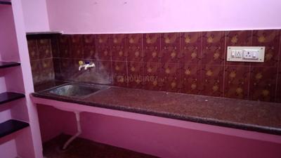 Kitchen Image of 600 Sq.ft 2 BHK Apartment / Flat for rent in Pallikaranai Chennai for Rs. 15000