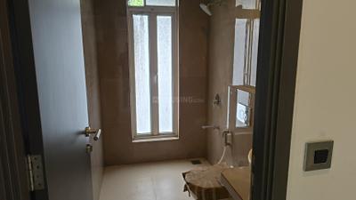 Wadhwa Solitaire Bathroom One 4