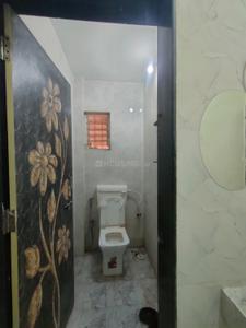 Bathroom Image of 800 Sq.ft 2 BHK Apartment / Flat for rent in Hadapsar Pune for Rs. 15000