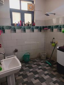 Bathroom Image of 300 Sq.ft 1 BHK Builder Floor for rent in Sector 46 Gurgaon for Rs. 30000