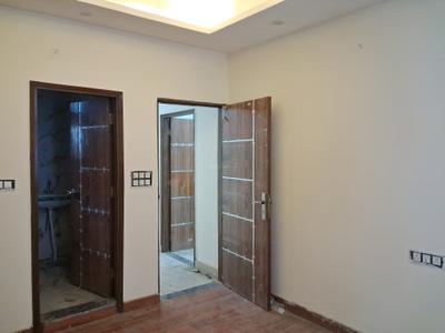 Bedroom Image of 1350 Sq.ft 3 BHK Apartment / Flat for rent in JMD V And V Homes, Sector 73 Noida for Rs. 24000