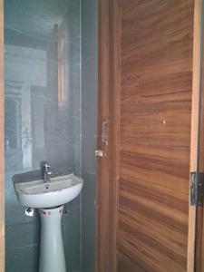 Bedroom One Image of 1000 Sq.ft 2 BHK Apartment / Flat for sale in Sector 73 Noida for Rs. 3800000