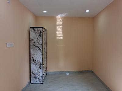 Bedroom Image of 600 Sq.ft 2 BHK Apartment / Flat for rent in Sector 72 Noida for Rs. 25000