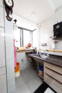 Kitchen Image of 1575 Sq.ft 3 BHK Apartment / Flat for sale in Navrangpura Ahmedabad for Rs. 12500000