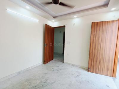 Bedroom Image of 1200 Sq.ft 2 BHK Builder Floor for rent in Vivek Vihar New Delhi for Rs. 35000