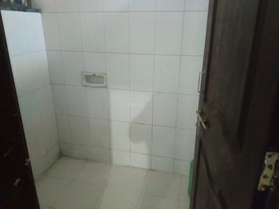 Bathroom Image of 650 Sq.ft 1 BHK Builder Floor for rent in Thergaon Pune for Rs. 12500