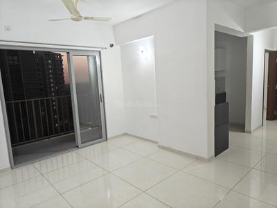 Living Room Image of 1080 Sq.ft 2 BHK Apartment / Flat for rent in Adani The Meadows, Shantigram Ahmedabad for Rs. 23000