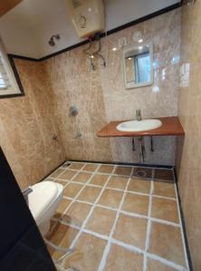 Bathroom Image of 1800 Sq.ft 3.5 BHK Builder Floor for rent in HSR Layout Bengaluru for Rs. 80000