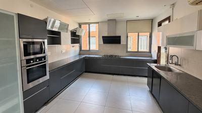 Kitchen Image of 3400 Sq.ft 4 BHK Apartment / Flat for sale in Alwarpet Chennai for Rs. 100000000