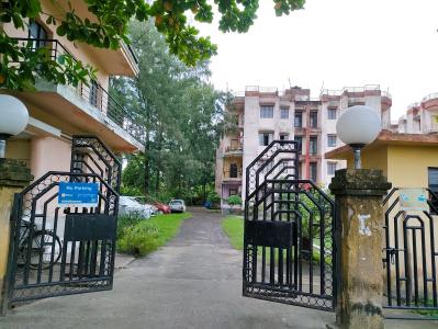Main Entrance Image of 700 Sq.ft 2 BHK Apartment / Flat for sale in Thakurpukur Kolkata for Rs. 2700000