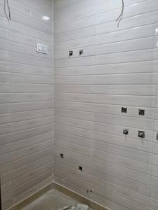 Common Bathroom Image of 600 Sq.ft 2 BHK Apartment / Flat for sale in Razapur Khurd New Delhi for Rs. 3050000