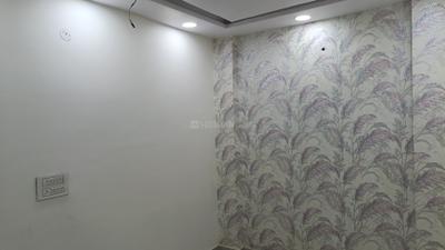 Bedroom Image of 450 Sq.ft 2 BHK Builder Floor for sale in Laxmi Nagar New Delhi for Rs. 3800000