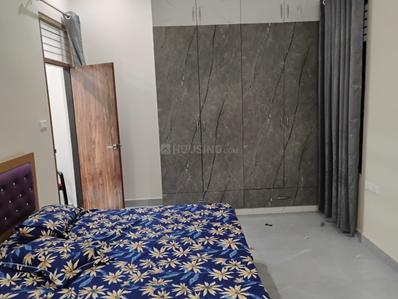 Bedroom Image of 1800 Sq.ft 2 BHK Builder Floor for rent in Indira Nagar Lucknow for Rs. 25500