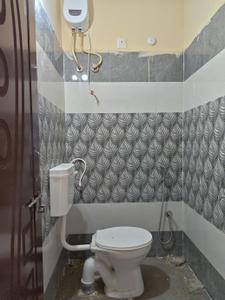 Bathroom Image of 680 Sq.ft 1 BHK Apartment / Flat for rent in Kondapur Hyderabad for Rs. 18500
