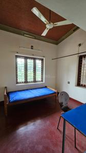 Bedroom Image of 1000 Sq.ft 3 BHK Builder Floor for rent in Kalamassery Kochi for Rs. 22000