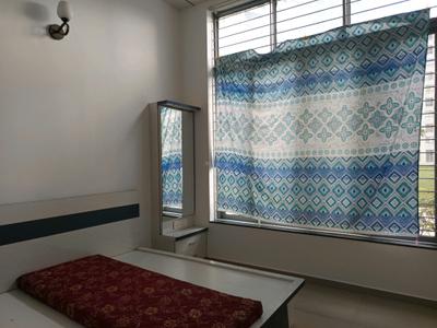 Bedroom Image of 1000 Sq.ft 2 BHK Apartment / Flat for rent in Amanora Future Towers, Hadapsar Pune for Rs. 36000