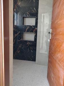 Common Bathroom Image of 350 Sq.ft 1 RK Apartment / Flat for rent in Neb Sarai New Delhi for Rs. 12000