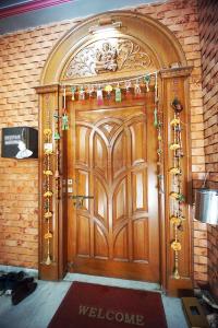 Hall Image of 2790 Sq.ft 4 BHK Apartment / Flat for sale in Navrangpura Ahmedabad for Rs. 18500000