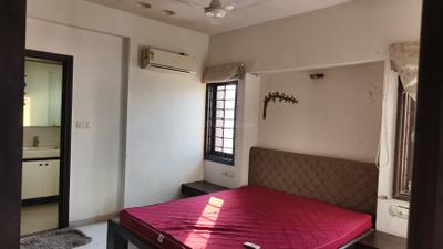 Bedroom Image of 2500 Sq.ft 4 BHK Apartment / Flat for rent in Old Padra Road Vadodara for Rs. 55000