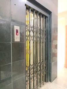 Lift Image of 875 Sq.ft 2 BHK Apartment / Flat for sale in Benepukur Kolkata for Rs. 3300000