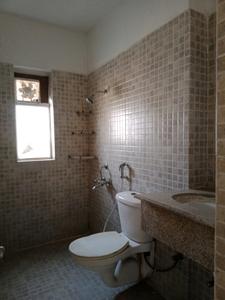 Common Bathroom Image of 1070 Sq.ft 2.5 BHK Apartment / Flat for sale in Paras Tierea, Sector 137 Noida for Rs. 8700000
