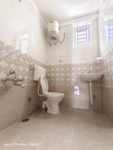 Bathroom Image of 600 Sq.ft 1 BHK Builder Floor for rent in The HSR Club residency, HSR Layout Bengaluru for Rs. 21000