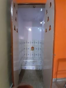 Bathroom Image of 450 Sq.ft 1 BHK Apartment / Flat for rent in Vijayanagar Bengaluru for Rs. 10000