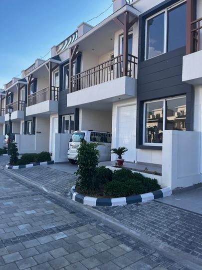 Sanfran Estate Main Image 1