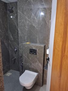 Bathroom Image of 2000 Sq.ft 3 BHK Apartment / Flat for rent in Keshav Elitus, Randesan Gandhinagar for Rs. 50000