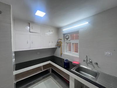 Kitchen Image of 1300 Sq.ft 3 BHK Apartment / Flat for rent in Bhagyawan Apartments, Mayur Vihar Phase 1 New Delhi for Rs. 50000