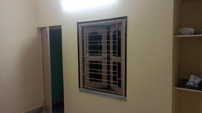 Bedroom Image of 650 Sq.ft 2 BHK Apartment / Flat for rent in Baranagar Kolkata for Rs. 15000