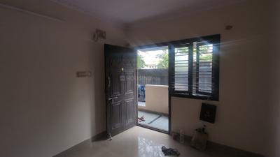 Living Room Image of 550 Sq.ft 1 BHK Builder Floor for rent in Adugodi Bengaluru for Rs. 20000