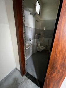 Bathroom Image of 1350 Sq.ft 3 BHK Independent House for sale in Rau Indore for Rs. 7500000