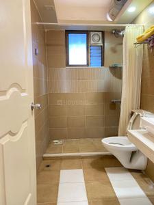 Image of 3125 Sq.ft 3.5 BHK Apartment / Flat for rent in Kondhwa, Pune for Rs. 50000