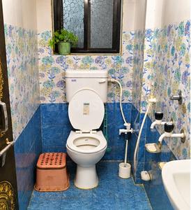 Bathroom Image of 800 Sq.ft 2 BHK Apartment / Flat for sale in Fafadih Raipur for Rs. 3000000