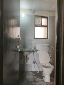 Common Bathroom Image of 1090 Sq.ft 2 BHK Apartment / Flat for rent in Ansal Crown Heights Phase 1, Sector 80 Faridabad for Rs. 22000