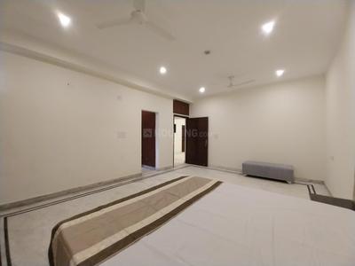 Bedroom Image of 3500 Sq.ft 4 BHK Builder Floor for rent in Sector 105 Noida for Rs. 130000