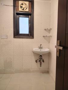 Common Bathroom Image of 900 Sq.ft 2 BHK Builder Floor for rent in Freedom Fighters Enclave New Delhi for Rs. 27000
