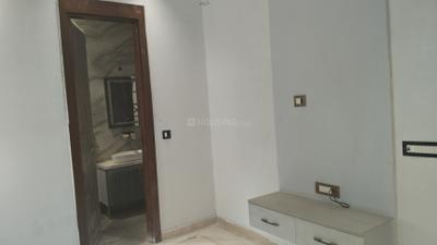 Bedroom Image of 1125 Sq.ft 3 BHK Builder Floor for sale in Yojana Vihar RWA, Anand Vihar New Delhi for Rs. 23000000