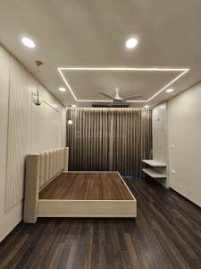 Bedroom Image of 1000 Sq.ft 3 BHK Apartment / Flat for sale in Lodha Amara, Thane West Thane for Rs. 17500000